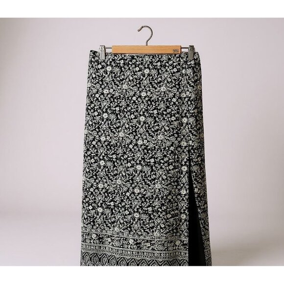 Talbots Petites 100% Silk Black White Floral Midi Skirt Size 10P Lined Side Slit - Picture 1 of 14